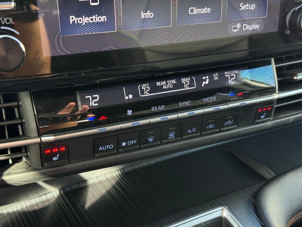 2023 Toyota Sienna XSE 7 Passenger