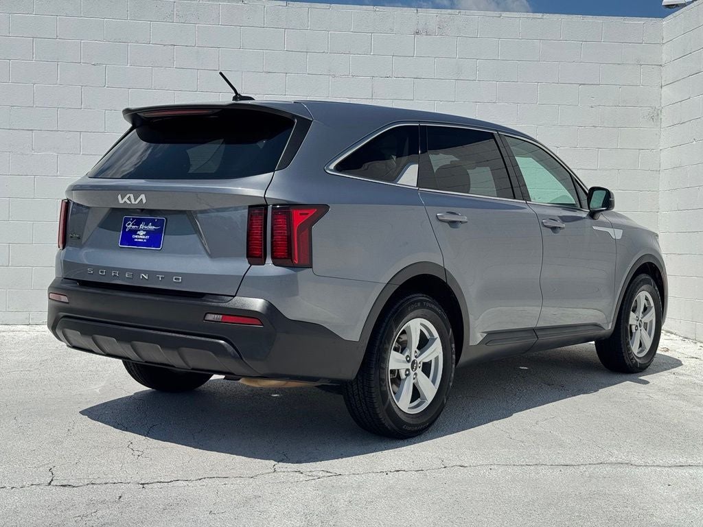 2022 Kia Sorento LX