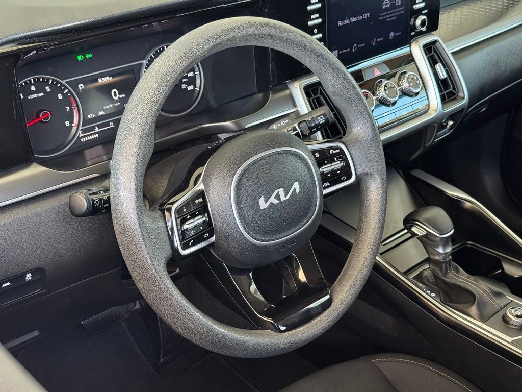 2022 Kia Sorento LX