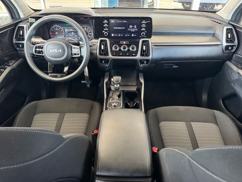 2022 Kia Sorento LX