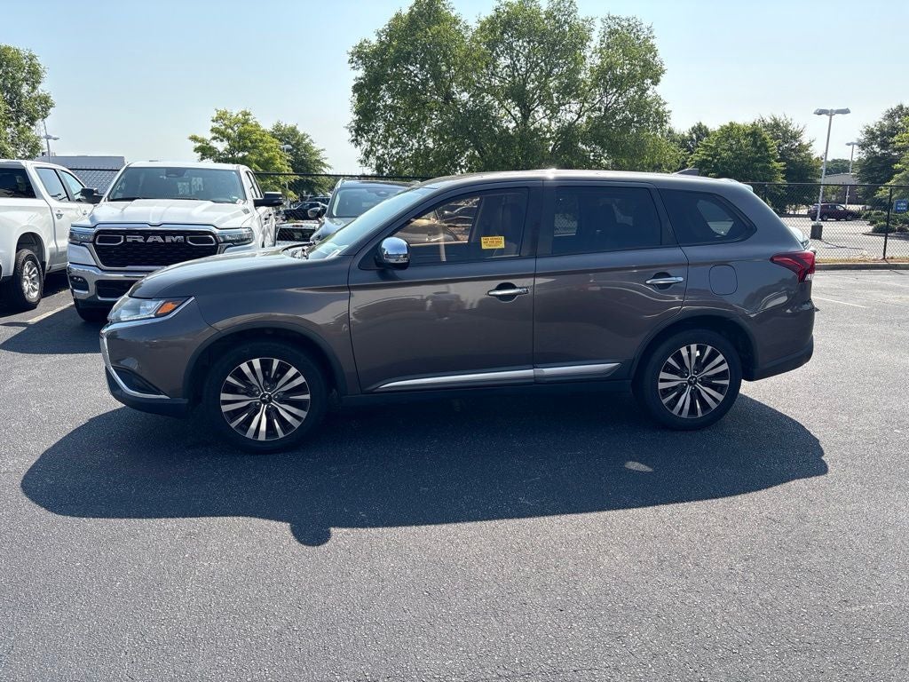 2019 Mitsubishi Outlander SE