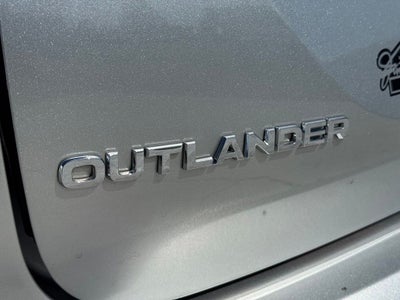 2025 Mitsubishi Outlander SE