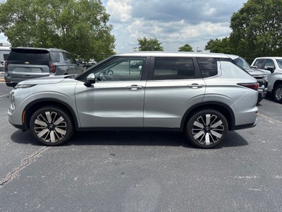 2025 Mitsubishi Outlander SE