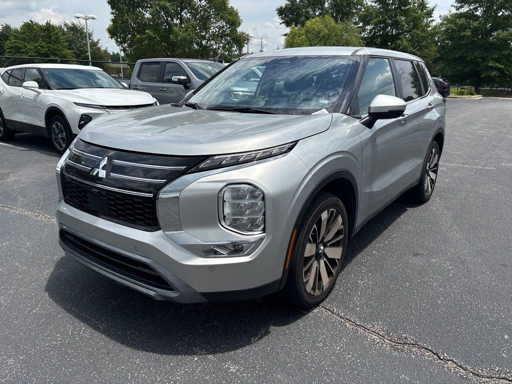 2025 Mitsubishi Outlander SE