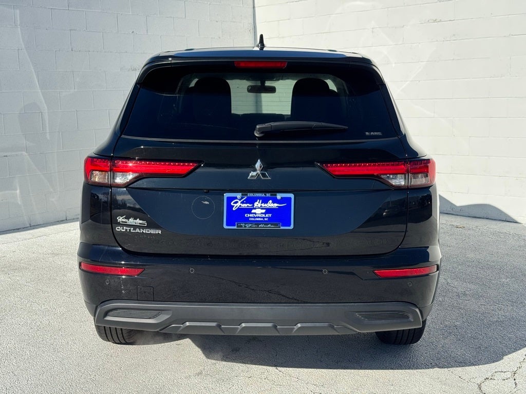 2024 Mitsubishi Outlander ES