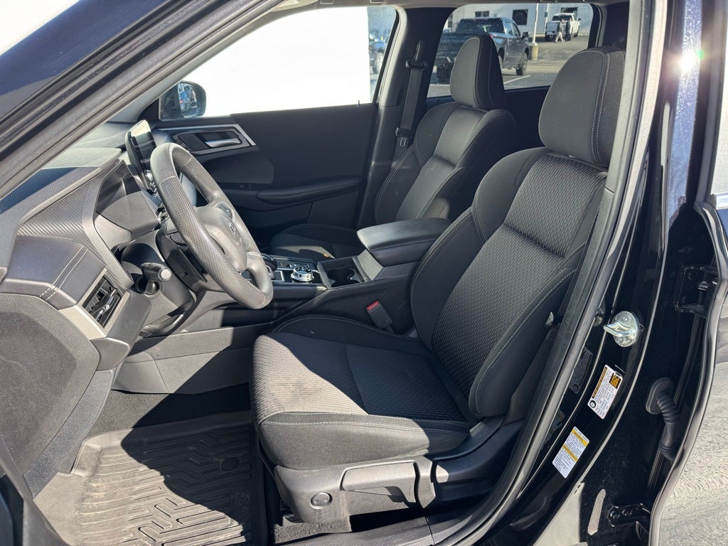 2024 Mitsubishi Outlander ES