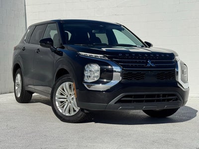 2024 Mitsubishi Outlander ES