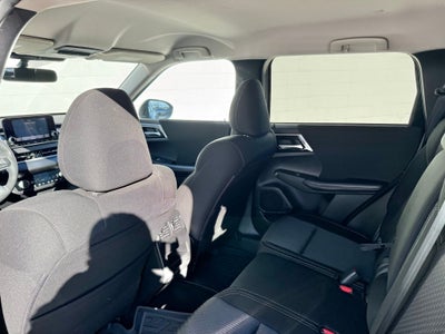 2024 Mitsubishi Outlander ES