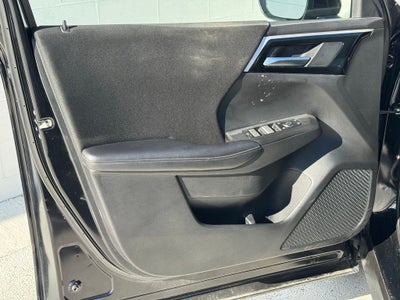 2024 Mitsubishi Outlander ES