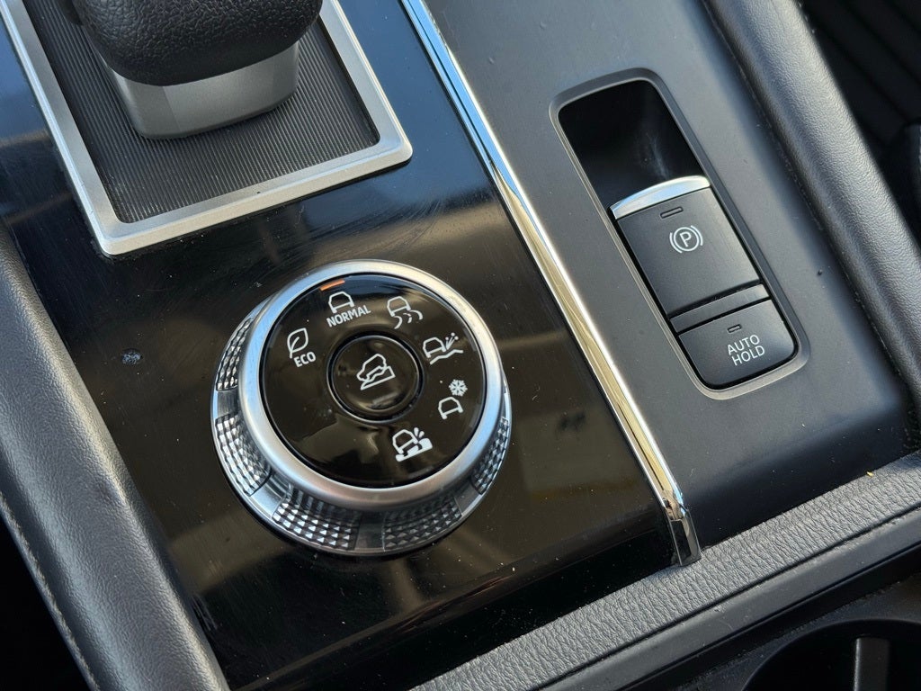 2024 Mitsubishi Outlander ES