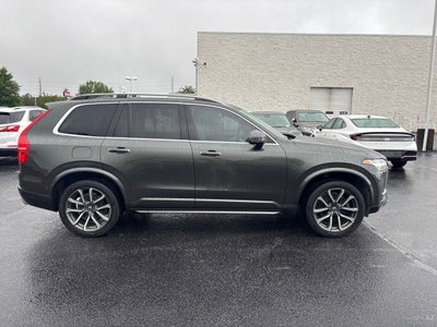 2018 Volvo XC90 T6 Momentum