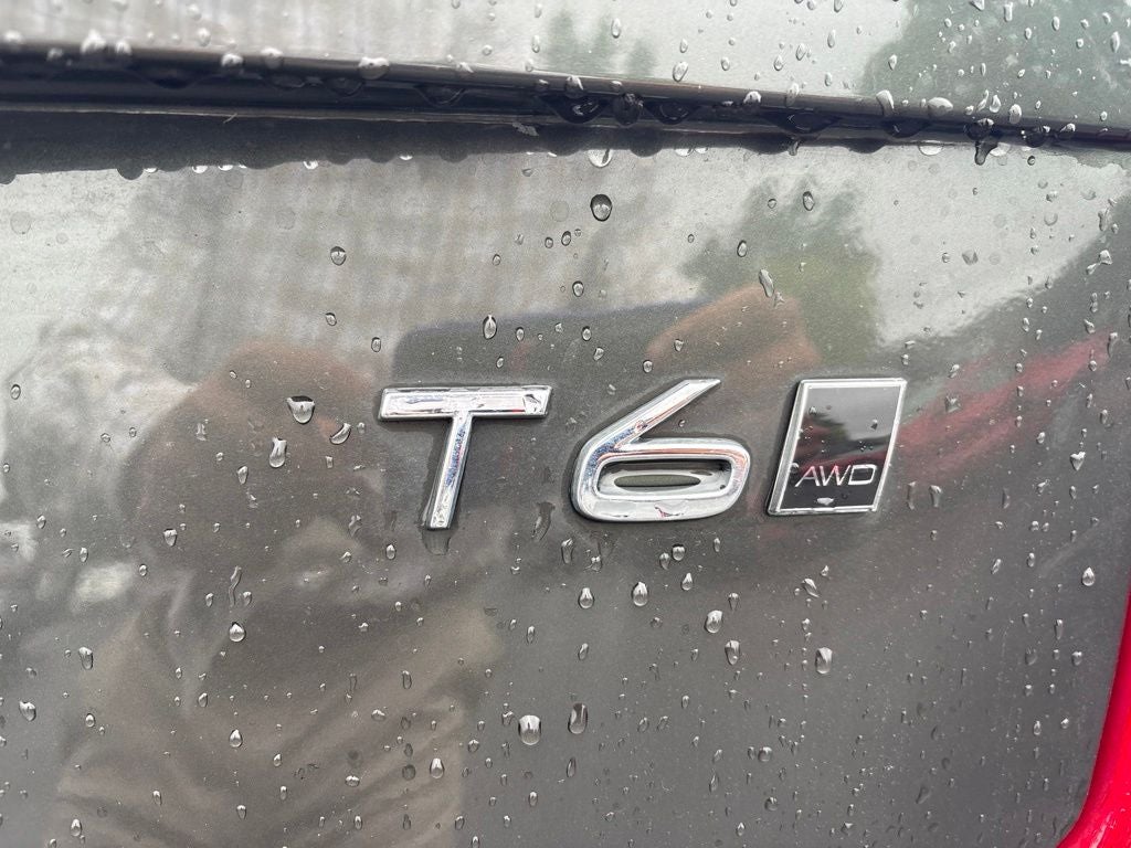 2018 Volvo XC90 T6 Momentum