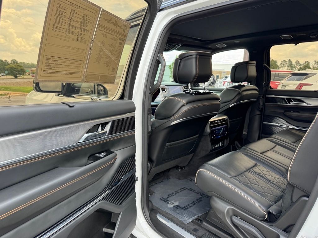 2023 Jeep Grand Wagoneer Series III