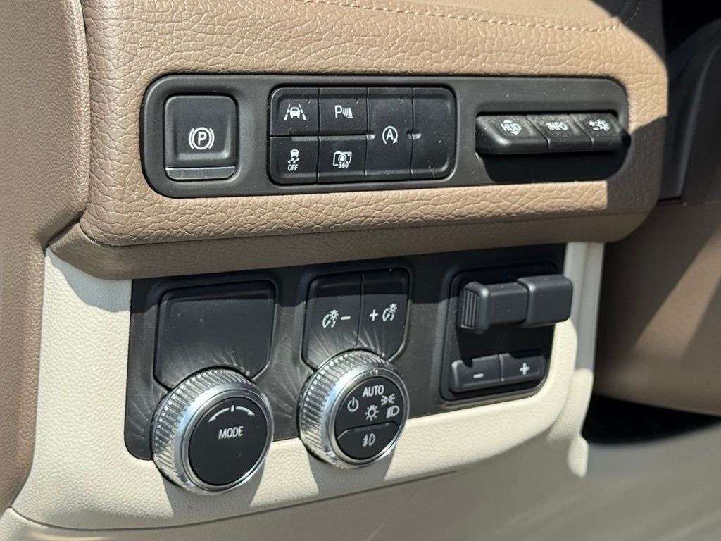 2024 GMC Yukon XL Denali