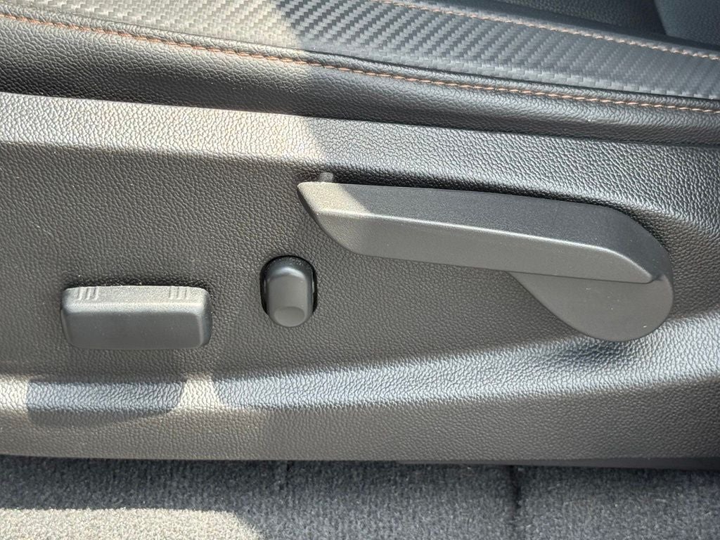 2022 GMC Canyon AT4 w/Leather