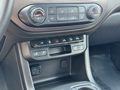 2022 GMC Canyon AT4 w/Leather