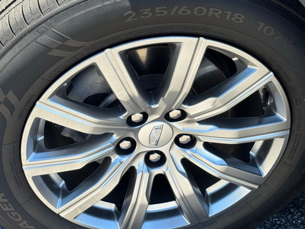 2023 Cadillac XT4 Premium Luxury