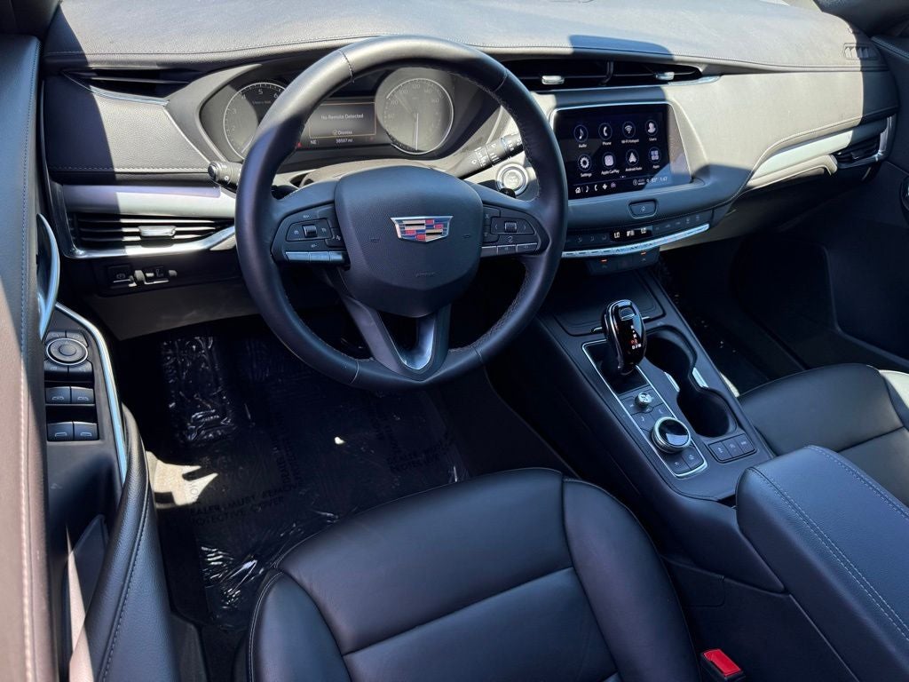 2023 Cadillac XT4 Premium Luxury
