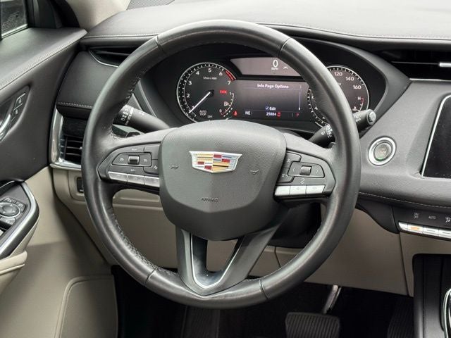 2021 Cadillac XT4 Premium Luxury