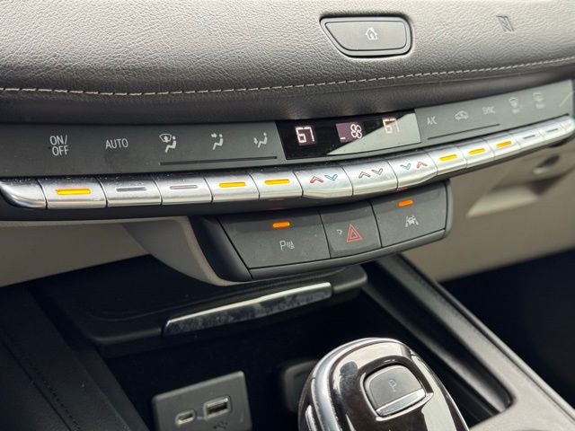 2021 Cadillac XT4 Premium Luxury