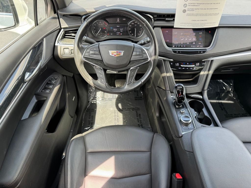 2022 Cadillac XT5 Premium Luxury