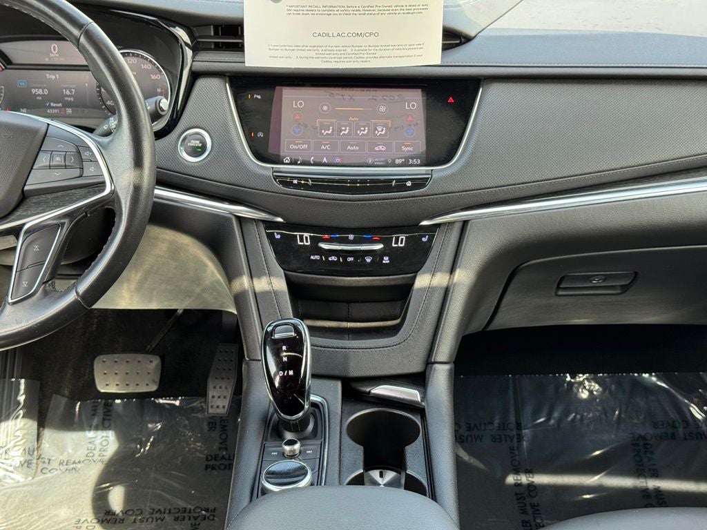 2022 Cadillac XT5 Premium Luxury