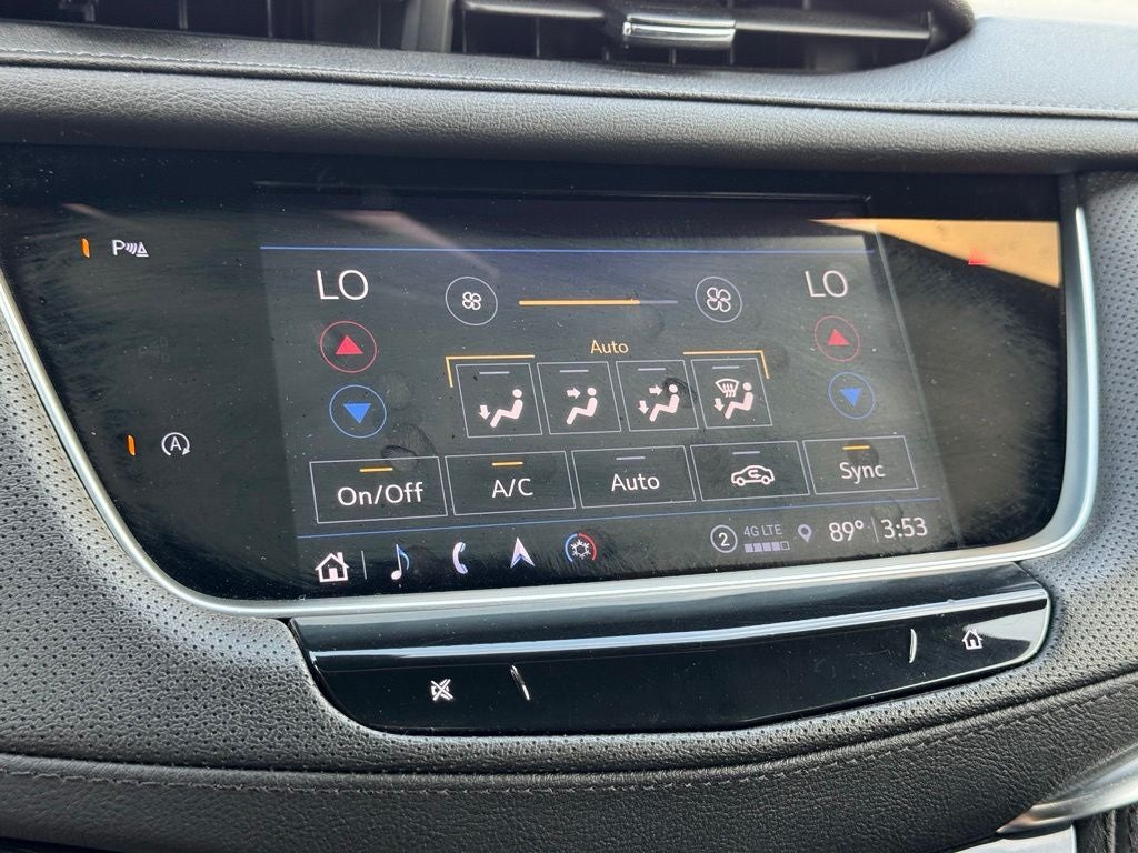 2022 Cadillac XT5 Premium Luxury
