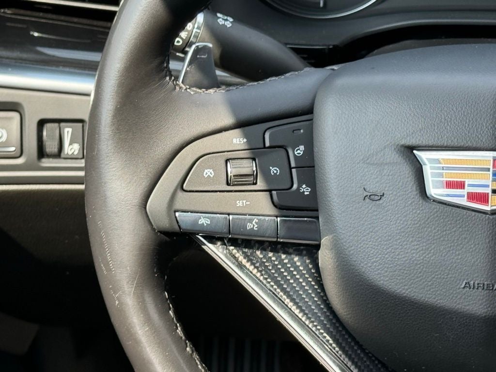2024 Cadillac XT6 Sport
