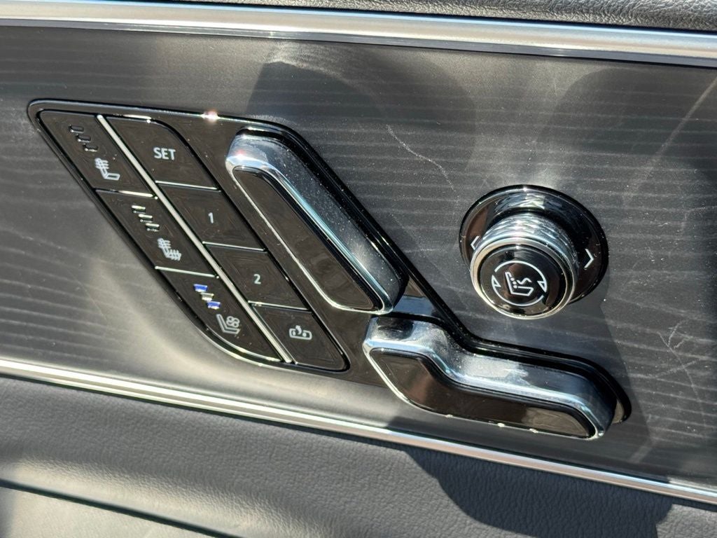 2025 Cadillac LYRIQ Luxury