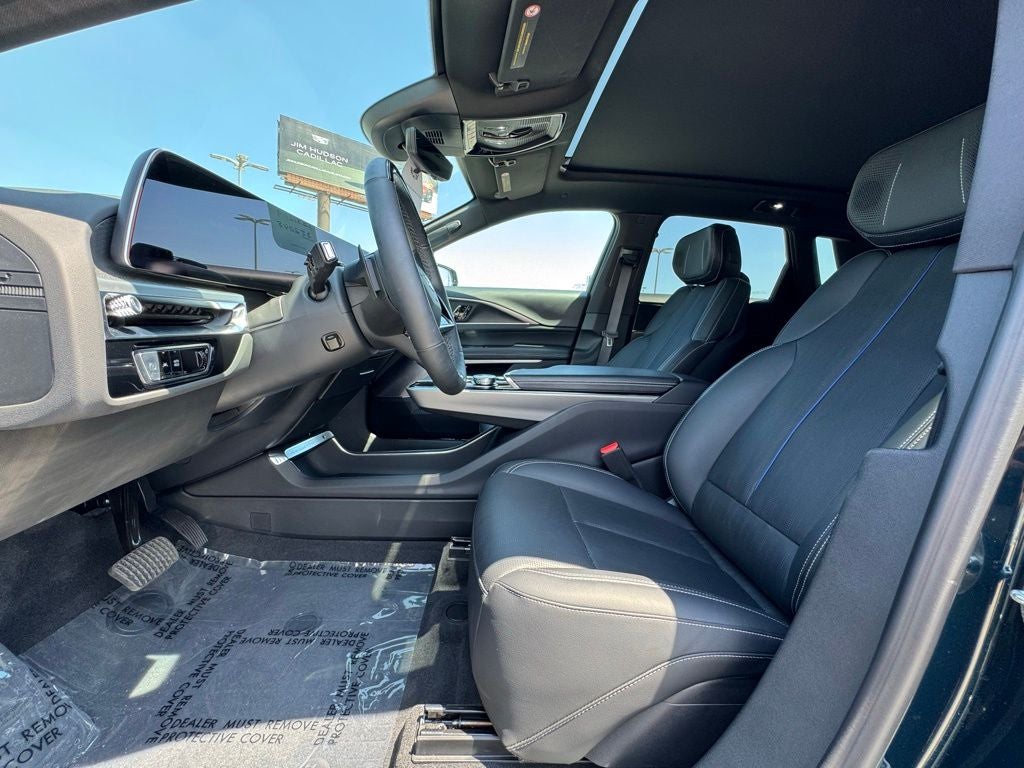 2025 Cadillac LYRIQ Luxury