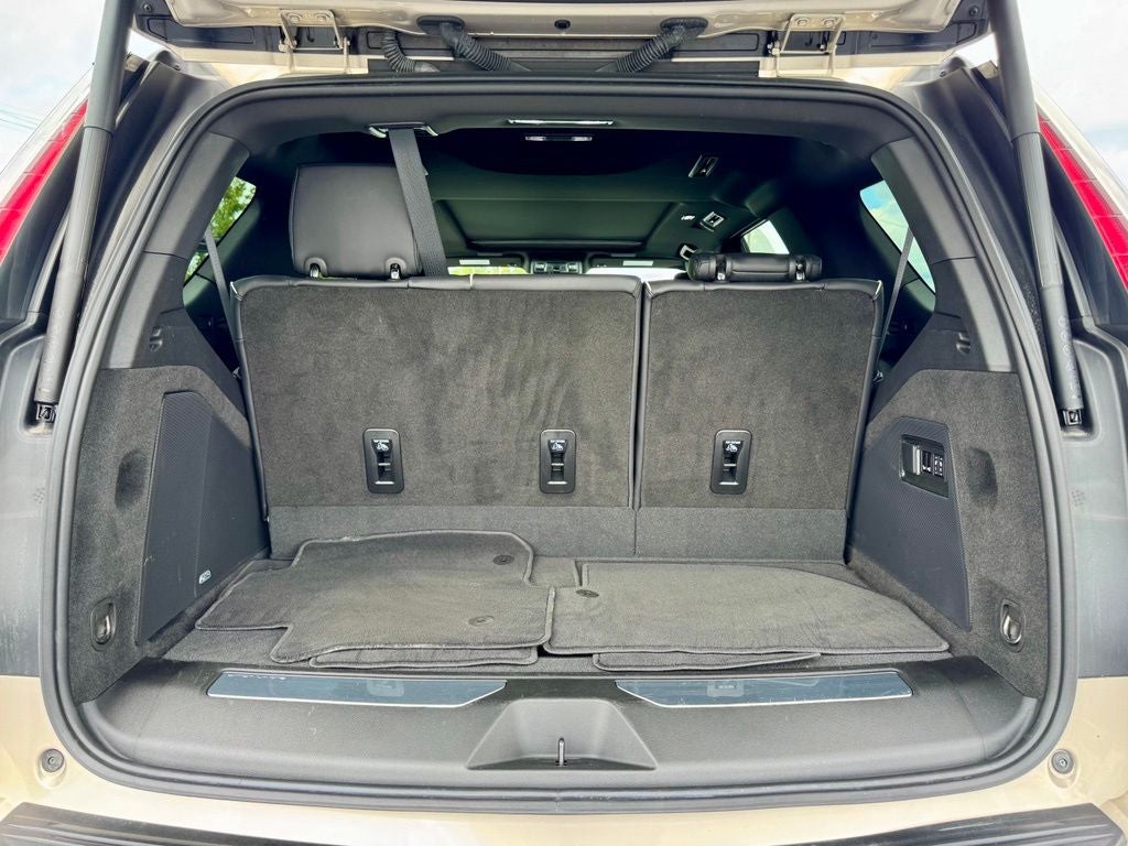 2024 Cadillac Escalade Sport