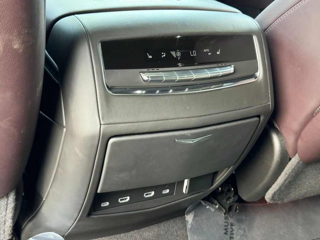 2023 Cadillac Escalade Sport Platinum