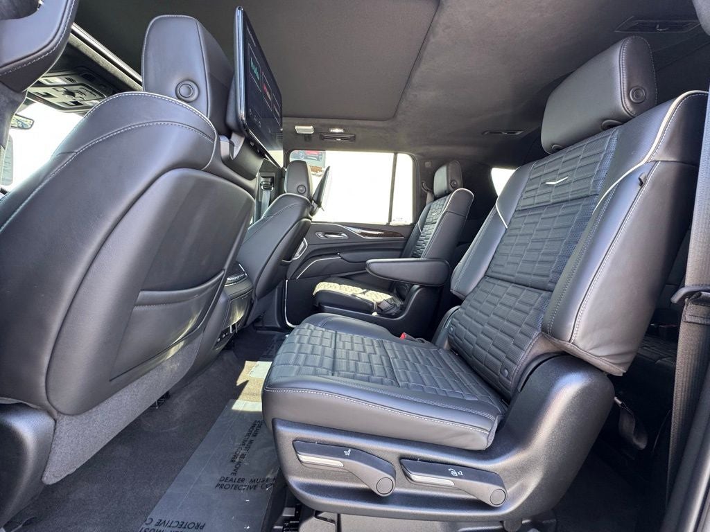 2024 Cadillac Escalade ESV Sport Platinum