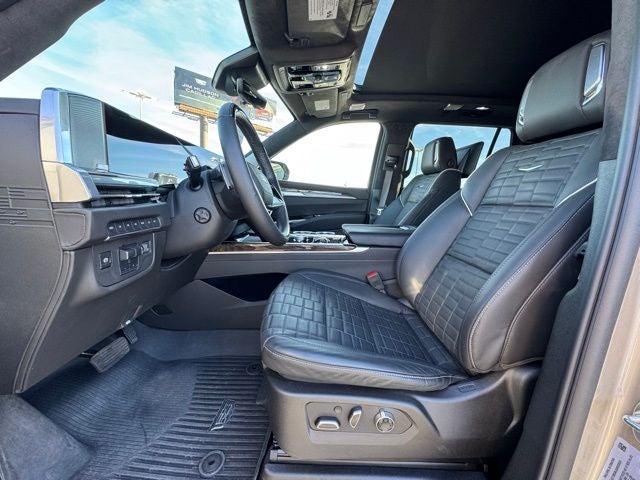 2025 Cadillac Escalade Sport Platinum