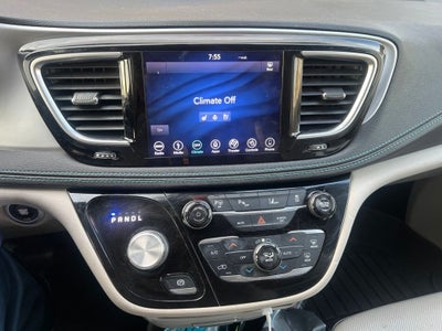 2018 Chrysler Pacifica Hybrid Limited