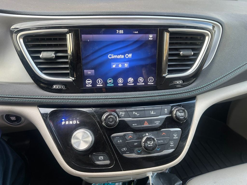 2018 Chrysler Pacifica Hybrid Limited