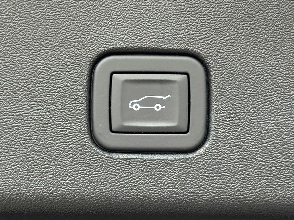 2025 Cadillac OPTIQ Sport 2