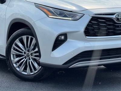 2025 Toyota Highlander Platinum