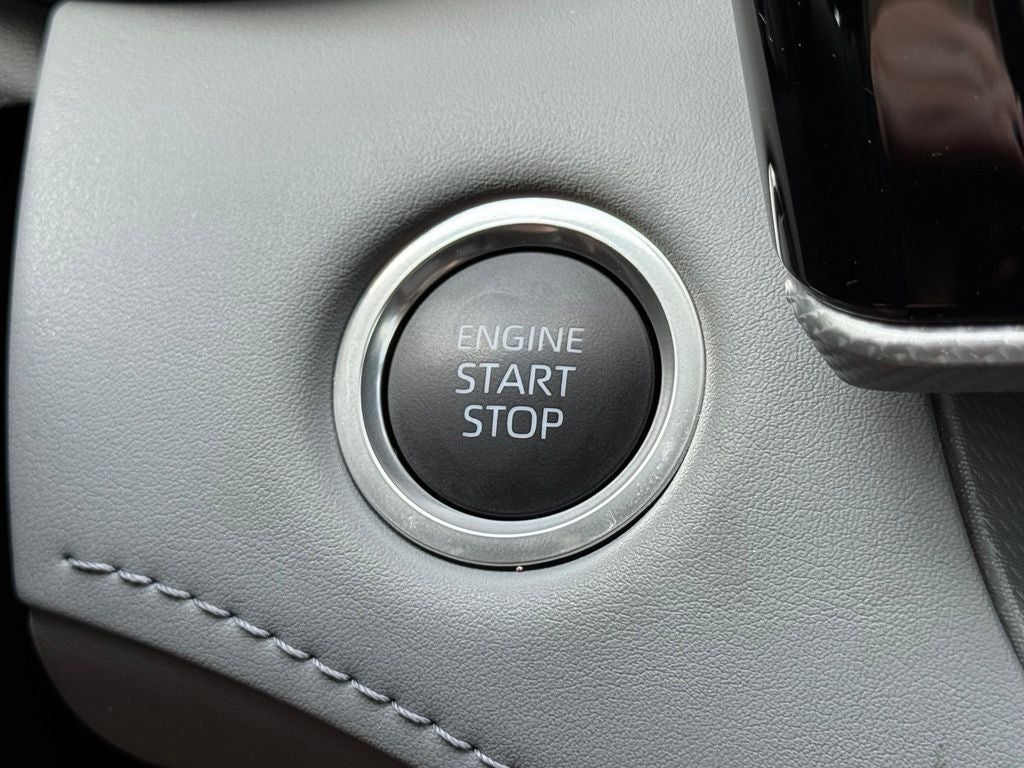 2025 Toyota Highlander Platinum