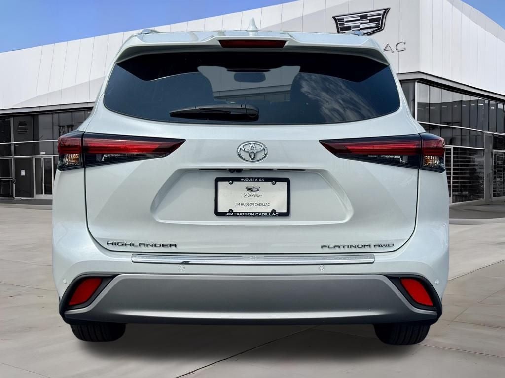 2025 Toyota Highlander Platinum