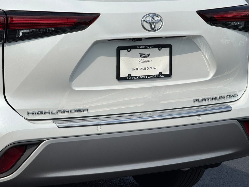 2025 Toyota Highlander Platinum