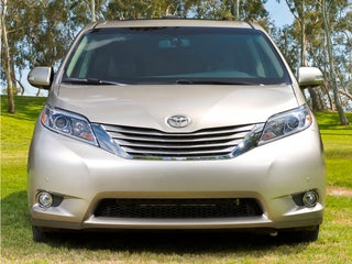 2017 Toyota Sienna XLE Premium 8 Passenger