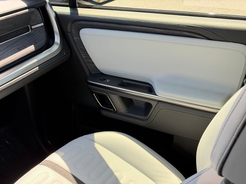 2022 Rivian R1T Adventure