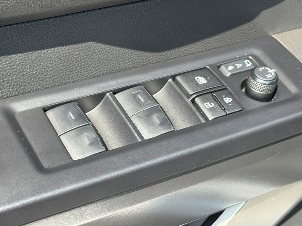2024 Toyota Sequoia SR5