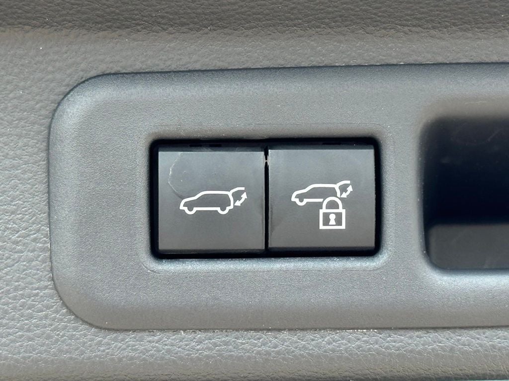2024 Toyota Sequoia SR5