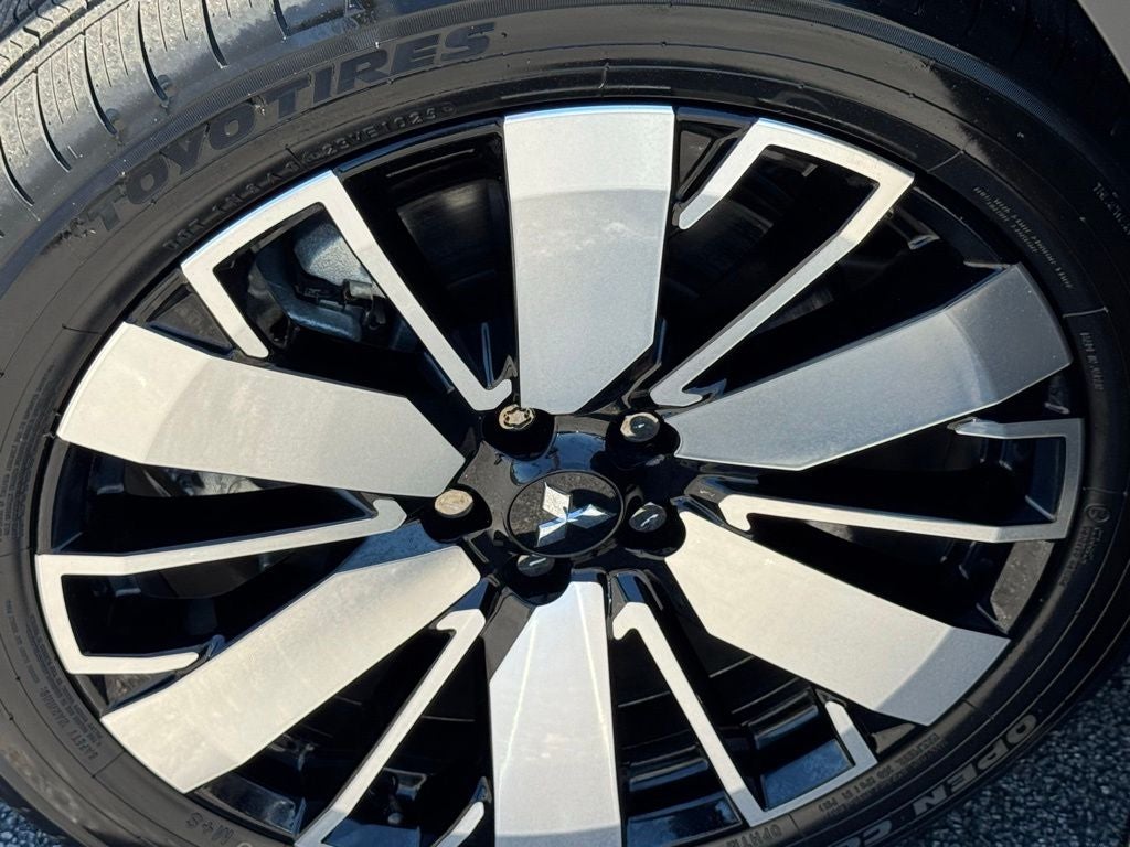 2025 Mitsubishi Outlander SEL
