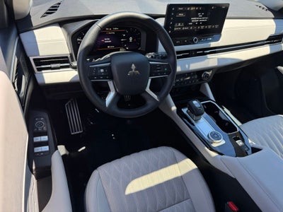 2025 Mitsubishi Outlander SEL