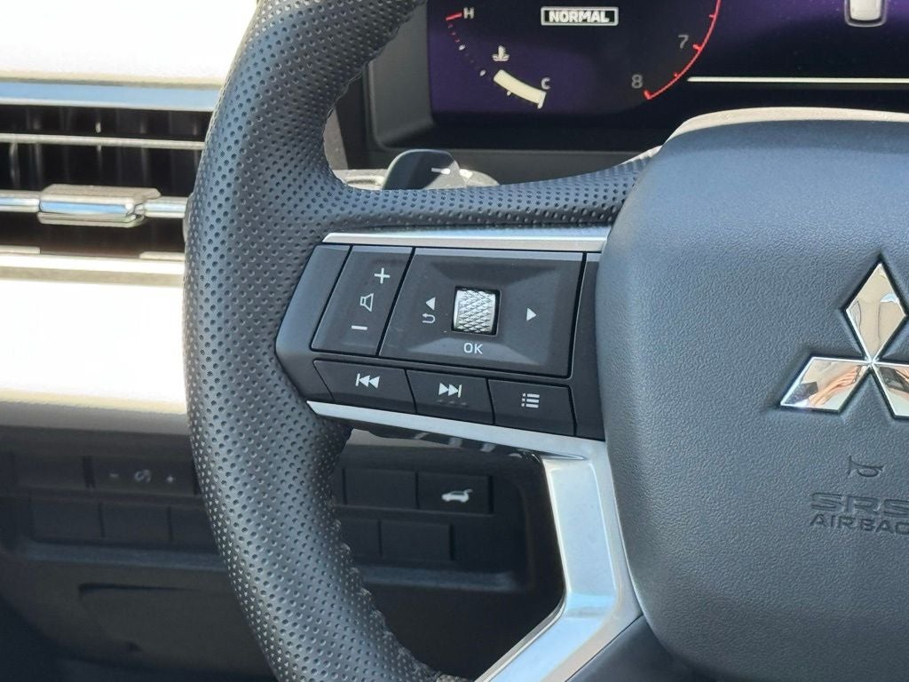 2025 Mitsubishi Outlander SEL