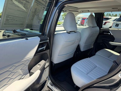 2025 Mitsubishi Outlander SEL