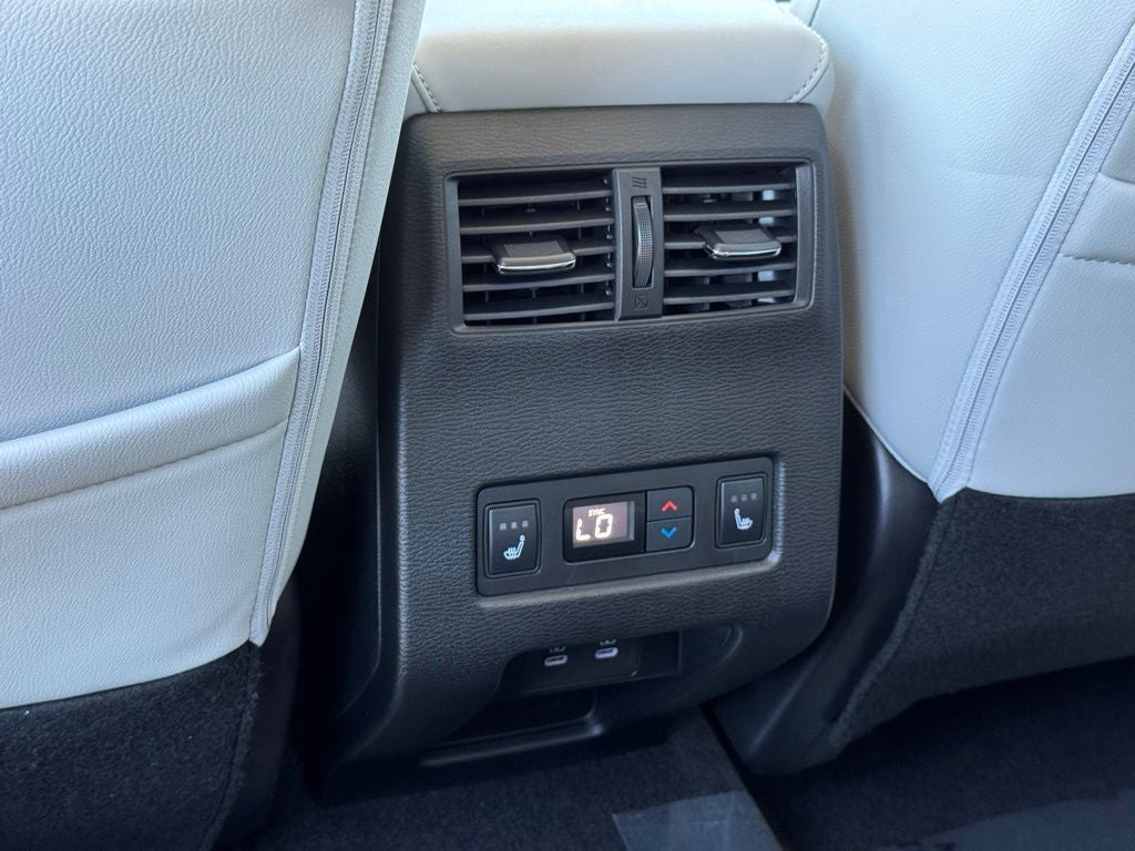 2025 Mitsubishi Outlander SEL